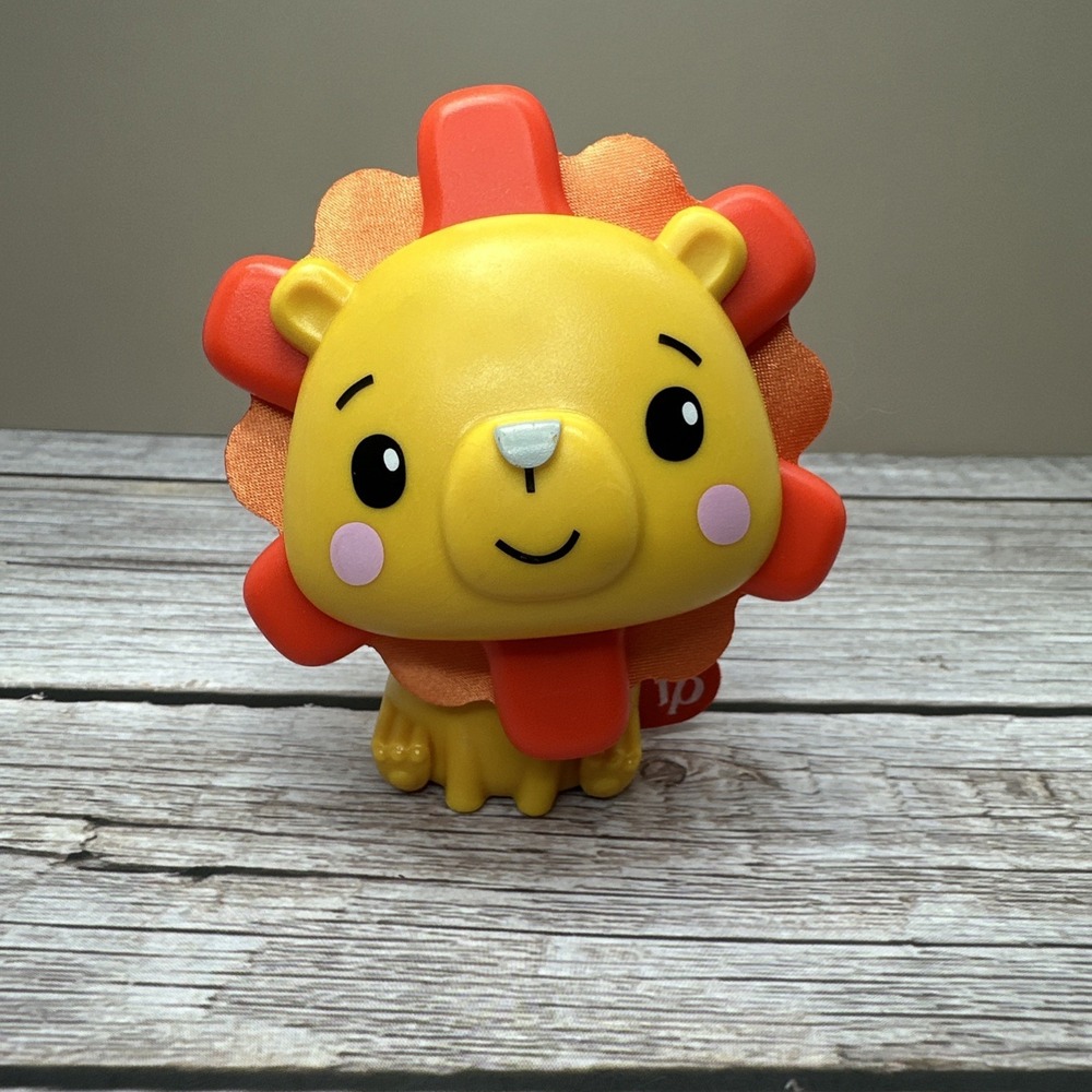 Fisher Price Busy Buddies Lion Rattle Themed Sensory Through Sound & Texture